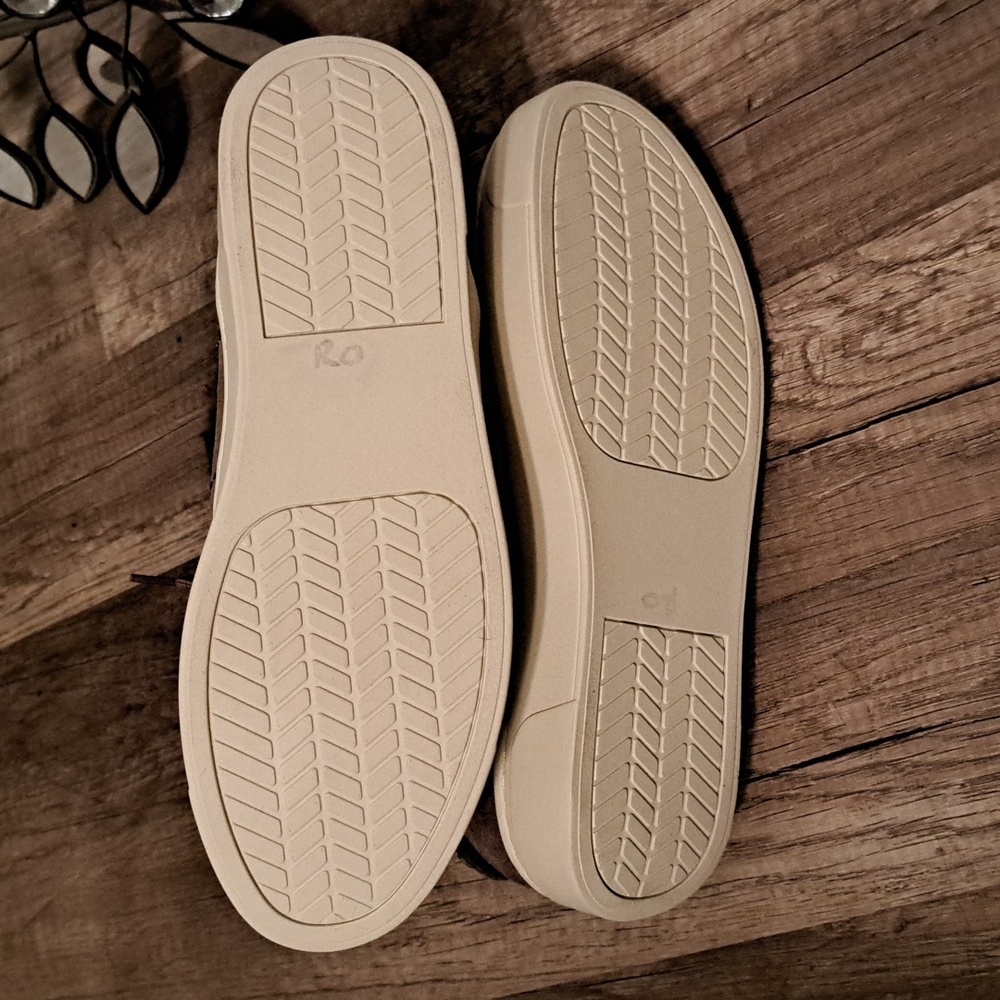 Naked Feet Evolution Suede Platform - Picture 8 of 9